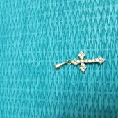 Гарний срібний хрестик