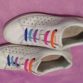 жіночі класні кросівки 