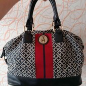 Сумка Tommy Hilfiger очень крутая