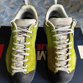 Кожаные кроссовки.р.р.39.стелька 24.5 см.в хорошем состоянии.Оригинал!