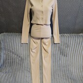 Симпатичный женский костюм( кофточка на пуговицах+ лосины), р.XS