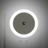 Светильник-ночник LED с датчиком освещения