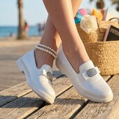 Дитячі підліткові туфлі лофери зі шкіряною устілкою с декором.
