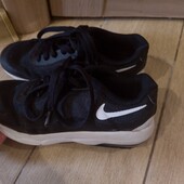 Кросівки на хлопчика nike оригінал, розмір 33