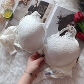 Молочний мереживний бюстгальтер 36DD
