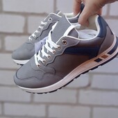 Новые кроссовки 40 -25 см унисекс