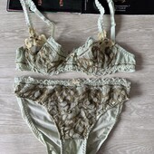 Кружевной комплект белья 70а